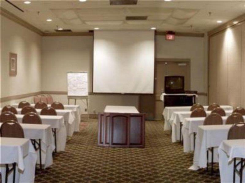 Hotel Holiday Mobile West I-10 By Ihg 3*